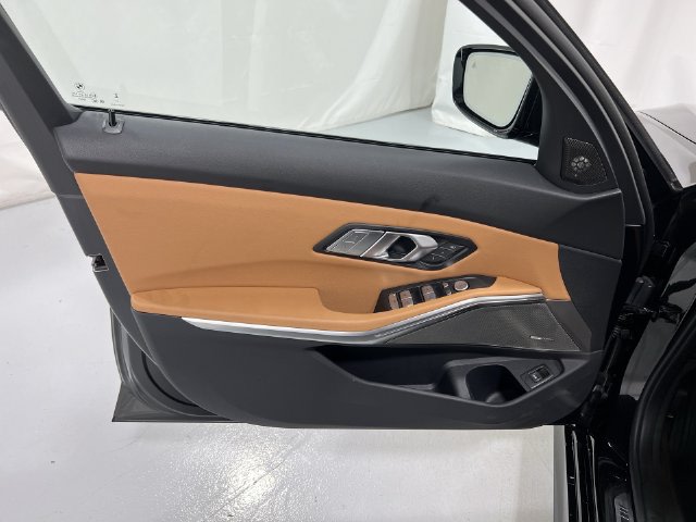 Thumbnail: 2026 BMW 3 Series - 30