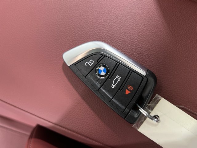 Thumbnail: 2026 BMW 3 Series - 17