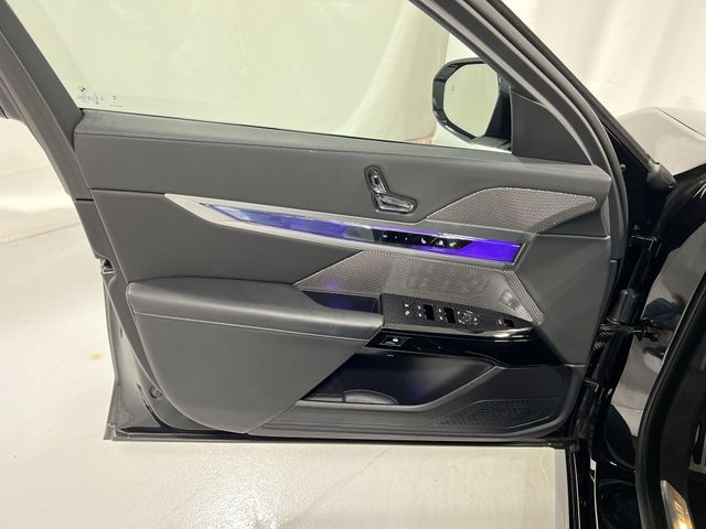 Thumbnail: 2023 BMW 7 Series - 29