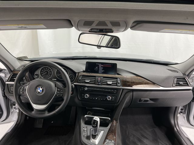 Thumbnail: 2015 BMW 3 Series - 2