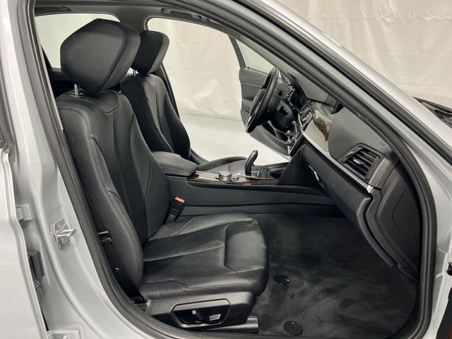 Thumbnail: 2015 BMW 3 Series - 28