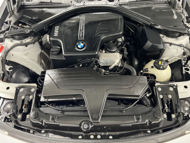 Thumbnail: 2015 BMW 3 Series - 9