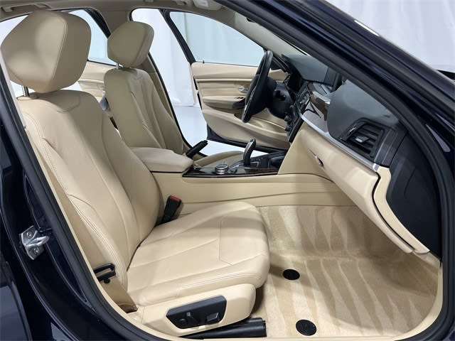 Thumbnail: 2015 BMW 3 Series - 27