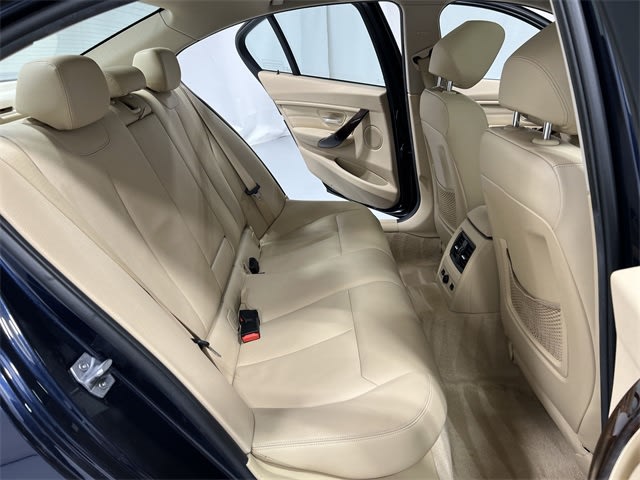 Thumbnail: 2015 BMW 3 Series - 26