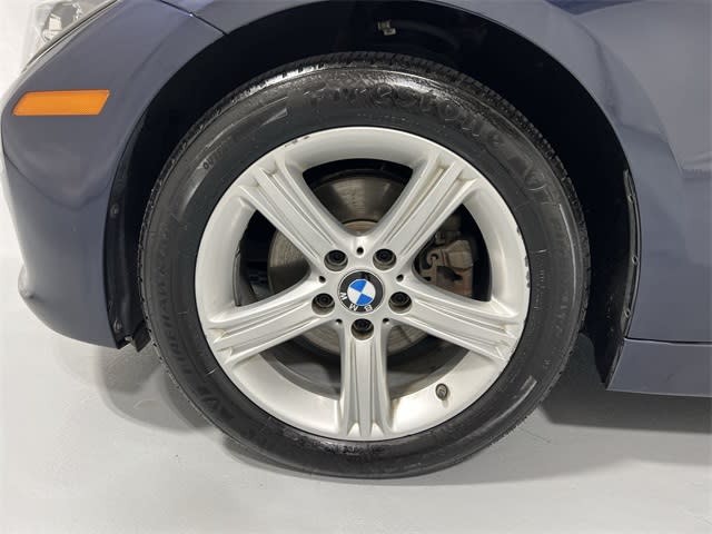 Thumbnail: 2015 BMW 3 Series - 6