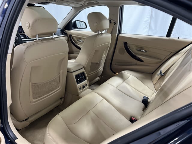 Thumbnail: 2015 BMW 3 Series - 25