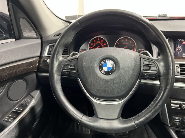 Thumbnail: 2016 BMW 5 Series - 10