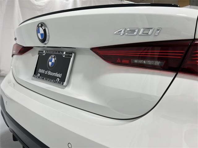 Thumbnail: 2025 BMW 4 Series - 24