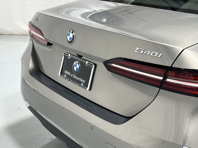 Thumbnail: 2026 BMW 5 Series - 7