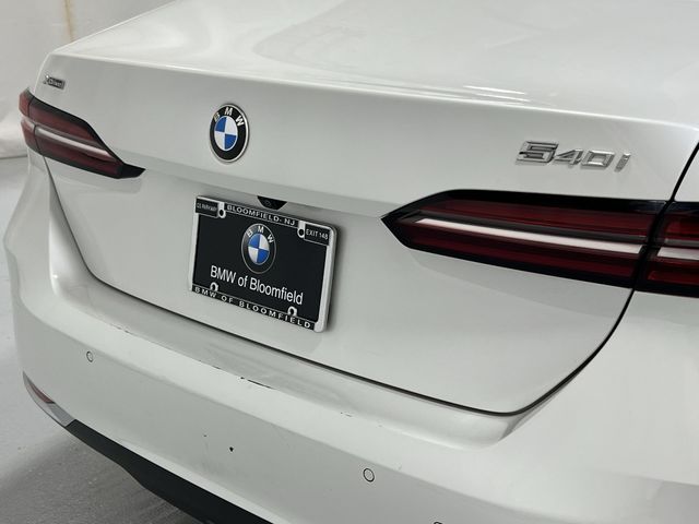 Thumbnail: 2024 BMW 5 Series - 28