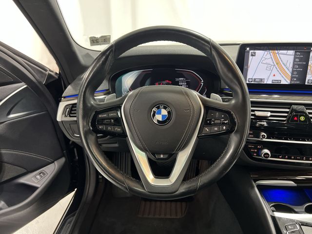 Thumbnail: 2022 BMW 5 Series - 10