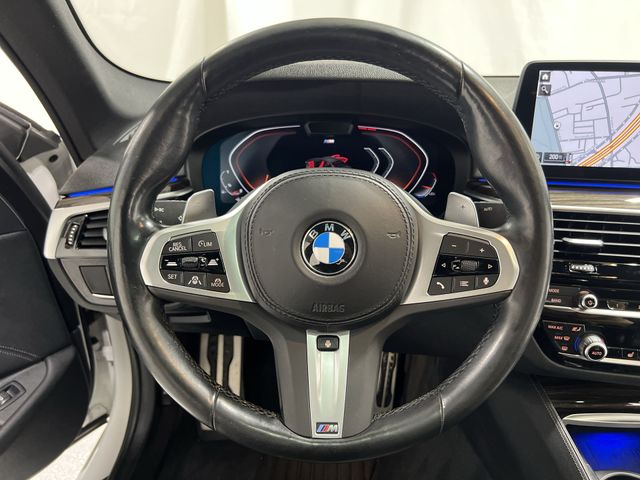 Thumbnail: 2023 BMW 5 Series - 10