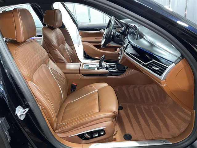 2018 BMW 7 Series 750i 27