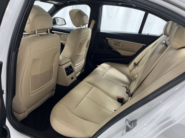 Thumbnail: 2017 BMW 3 Series - 25