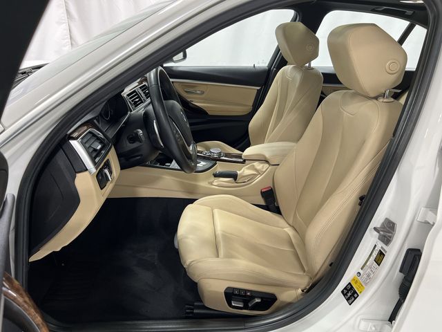 Thumbnail: 2017 BMW 3 Series - 12
