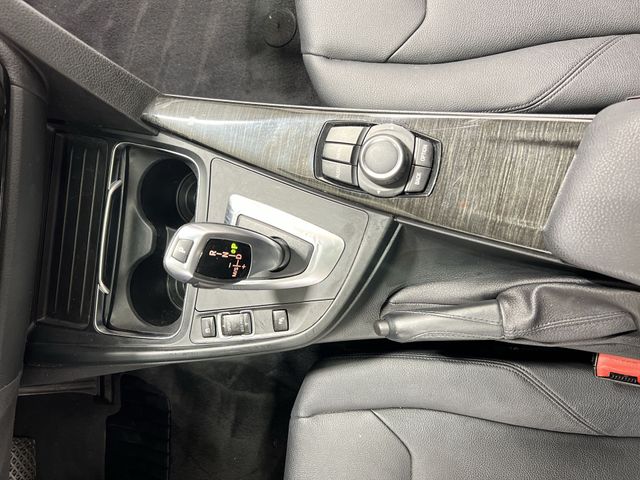 Thumbnail: 2017 BMW 3 Series - 15