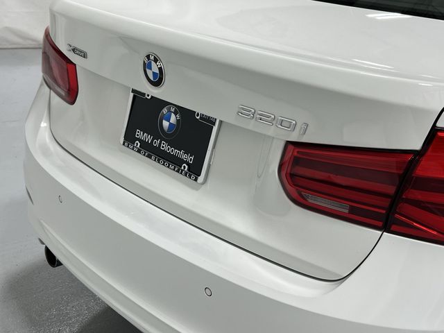 Thumbnail: 2017 BMW 3 Series - 7