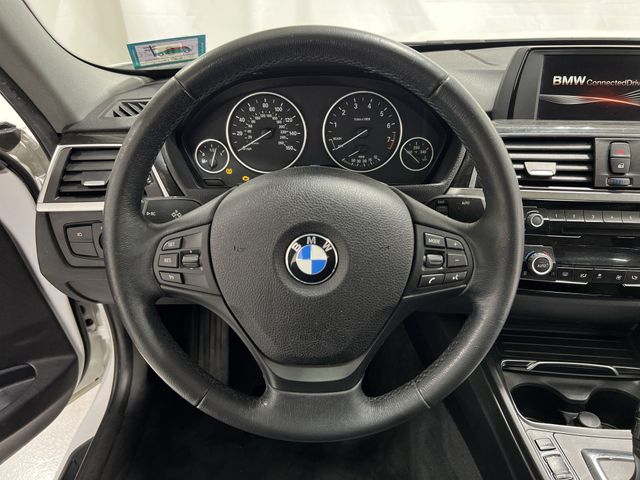 Thumbnail: 2017 BMW 3 Series - 10