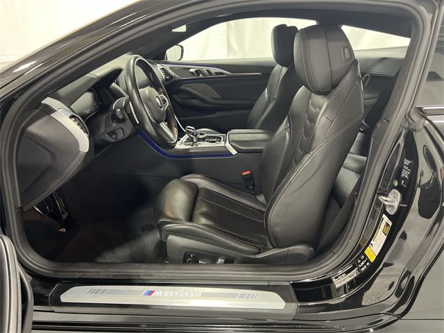 Thumbnail: 2020 BMW 8 Series - 10