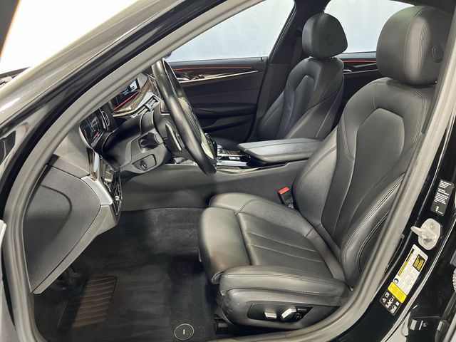 Thumbnail: 2018 BMW 5 Series - 11