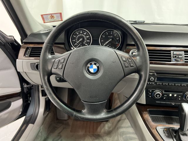 Thumbnail: 2011 BMW 3 Series - 9