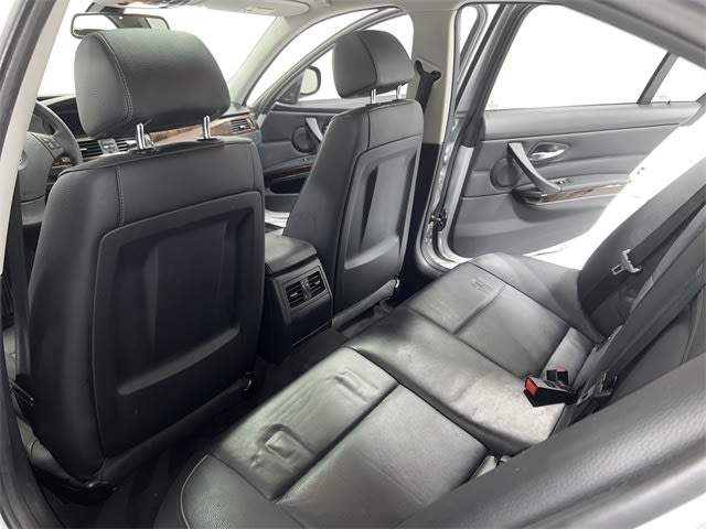 Thumbnail: 2011 BMW 3 Series - 27