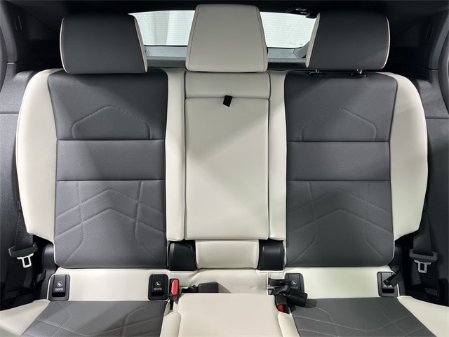 Thumbnail: 2025 BMW X2 - 13