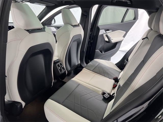 Thumbnail: 2025 BMW X2 - 24