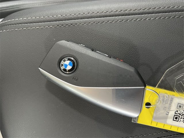 Thumbnail: 2025 BMW X2 - 18