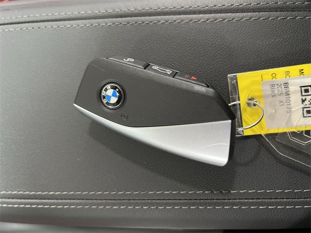 Thumbnail: 2025 BMW X1 - 32