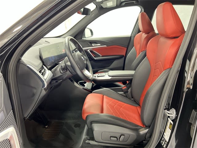 Thumbnail: 2025 BMW X1 - 11