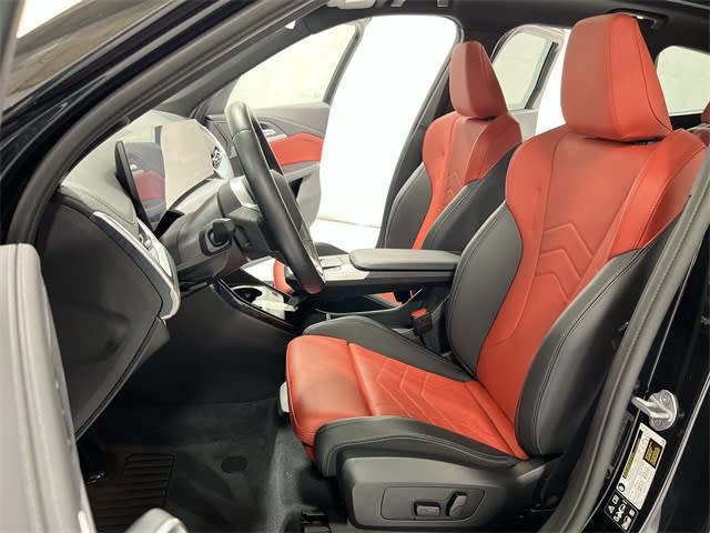 Thumbnail: 2025 BMW X1 - 12