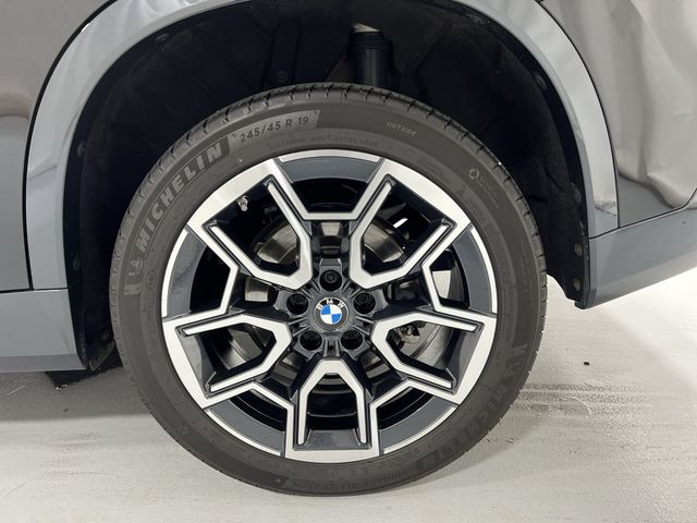 Thumbnail: 2023 BMW X1 - 8