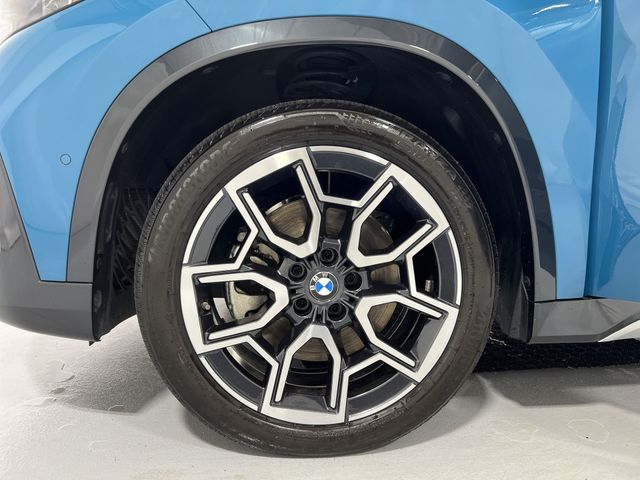 Thumbnail: 2025 BMW X1 - 8