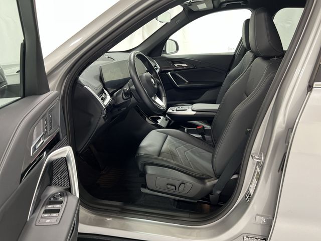 Thumbnail: 2026 BMW X1 - 11