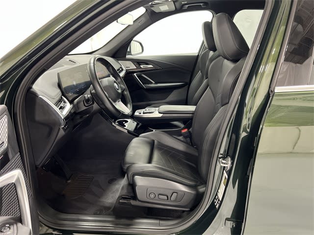 Thumbnail: 2024 BMW X1 - 10