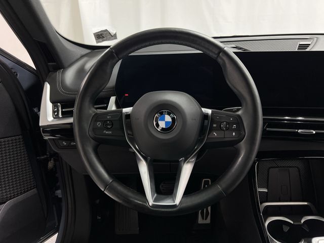 Thumbnail: 2023 BMW X1 - 10