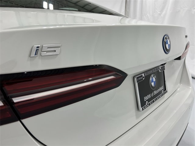 Thumbnail: 2025 BMW i5 - 23