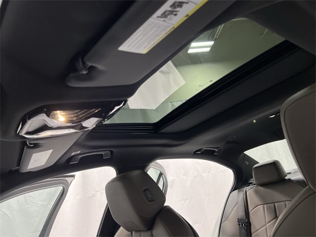 Thumbnail: 2025 BMW i5 - 24