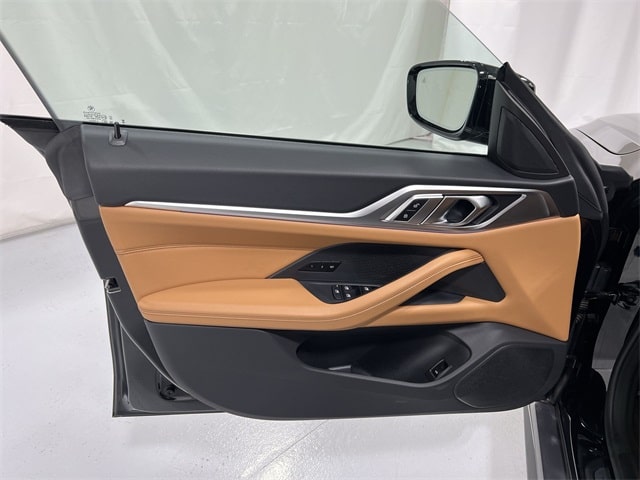 Thumbnail: 2023 BMW i4 - 33