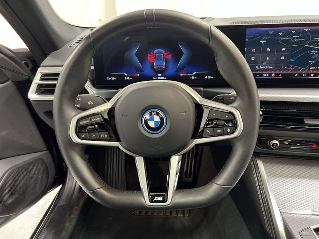 Thumbnail: 2025 BMW i4 - 9