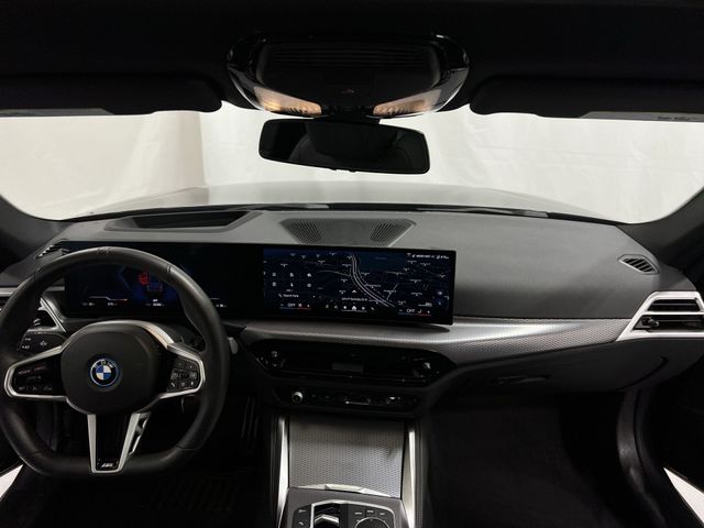 Thumbnail: 2025 BMW i4 - 2