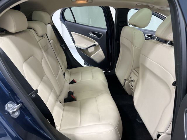 Thumbnail: 2019 Mercedes-Benz GLA - 25