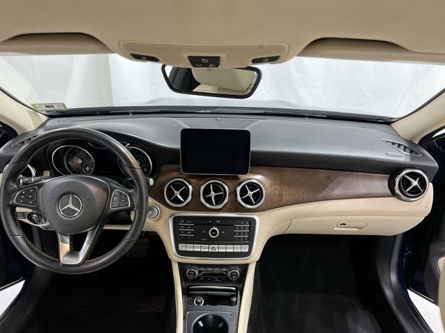 Thumbnail: 2019 Mercedes-Benz GLA - 2