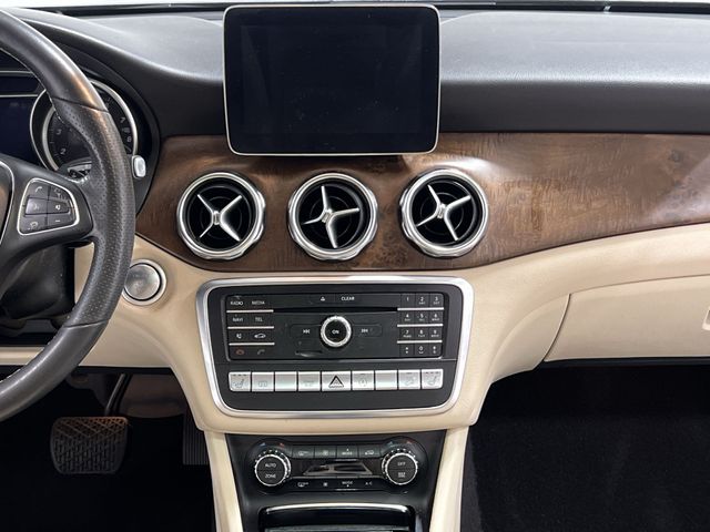 Thumbnail: 2019 Mercedes-Benz GLA - 28