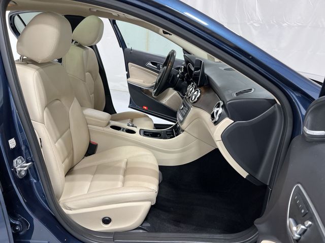 Thumbnail: 2019 Mercedes-Benz GLA - 27