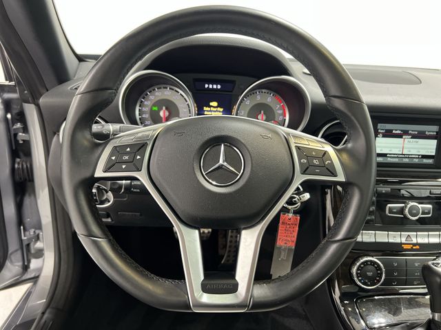 Thumbnail: 2015 Mercedes-Benz SLK - 9