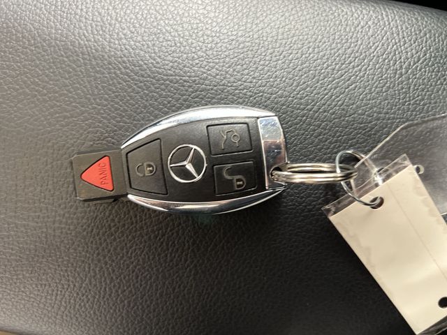 Thumbnail: 2015 Mercedes-Benz SLK - 15