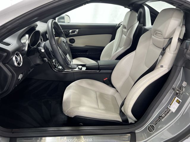 Thumbnail: 2015 Mercedes-Benz SLK - 11