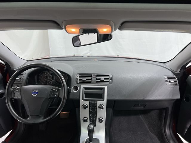 Thumbnail: 2011 Volvo S40 - 2